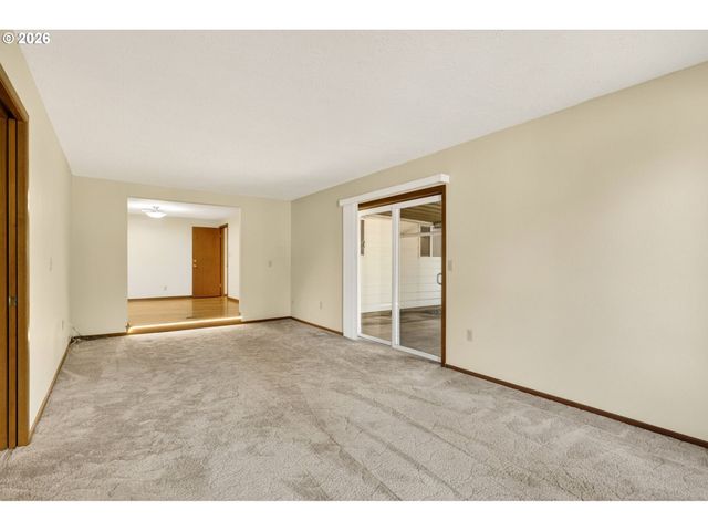 1685 Sw 87TH Ave, Portland, OR 97225