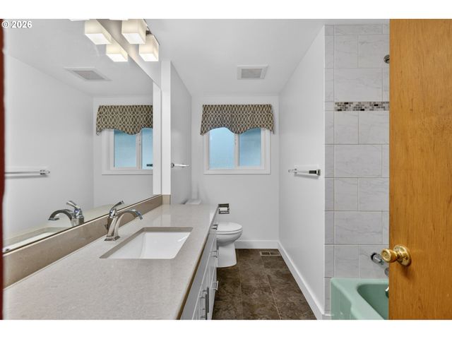 1685 Sw 87TH Ave, Portland, OR 97225