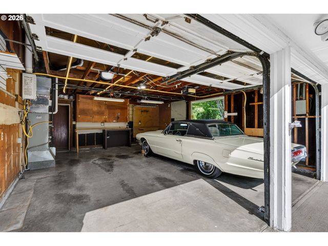 1685 Sw 87TH Ave, Portland, OR 97225