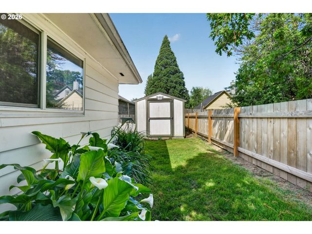1685 Sw 87TH Ave, Portland, OR 97225
