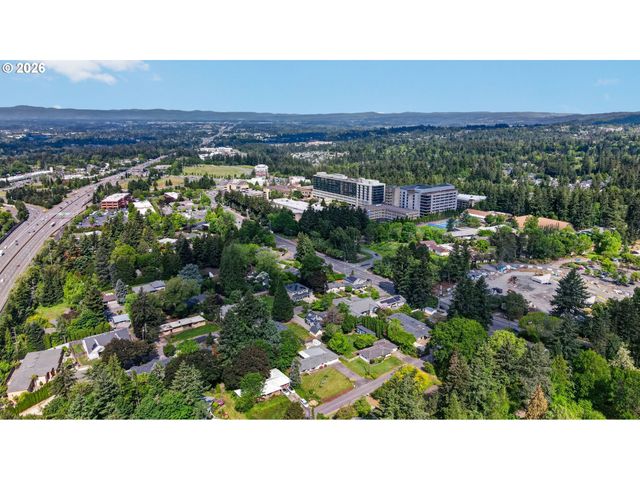 1685 Sw 87TH Ave, Portland, OR 97225