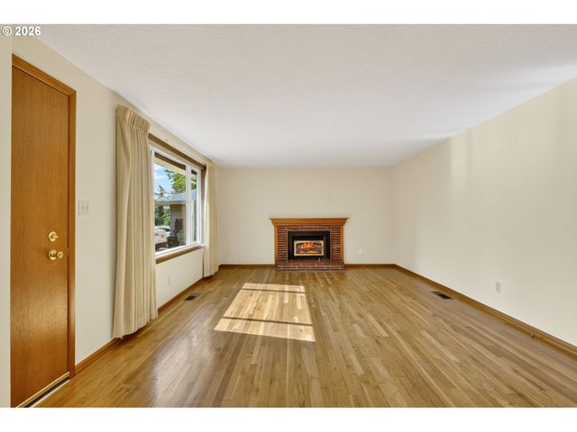 1685 Sw 87TH Ave, Portland, OR 97225