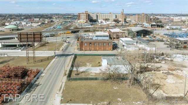 6474 Russell Street, Detroit, MI 48211