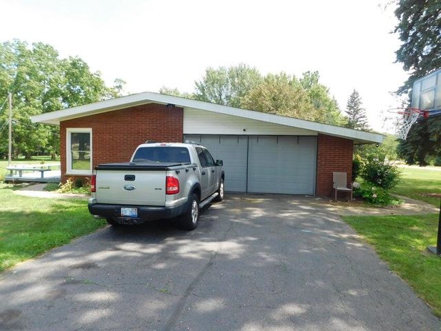 26150 Barbados Road, Farmington, MI 48335