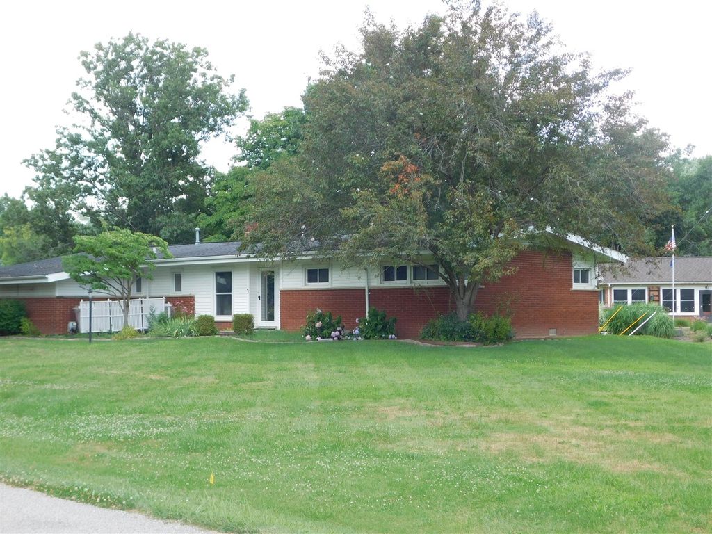 26150 Barbados Road, Farmington, MI 48335