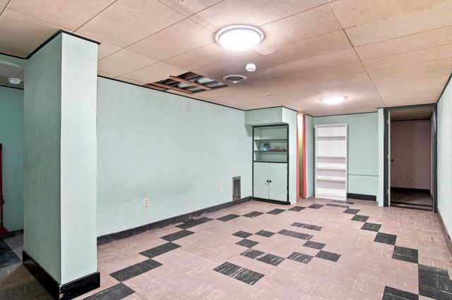2710 E Hoffman Ave, Spokane, WA 99207