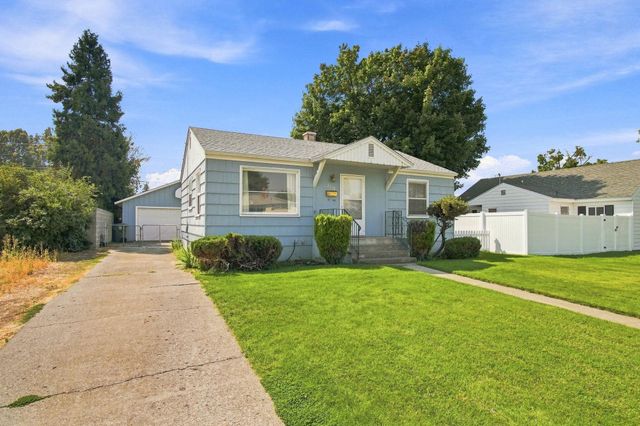 2710 E Hoffman Ave, Spokane, WA 99207