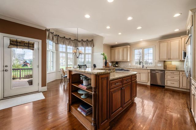 2444 Woodland Glen Drive, Powell, OH 43065