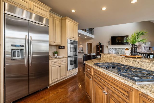 2444 Woodland Glen Drive, Powell, OH 43065