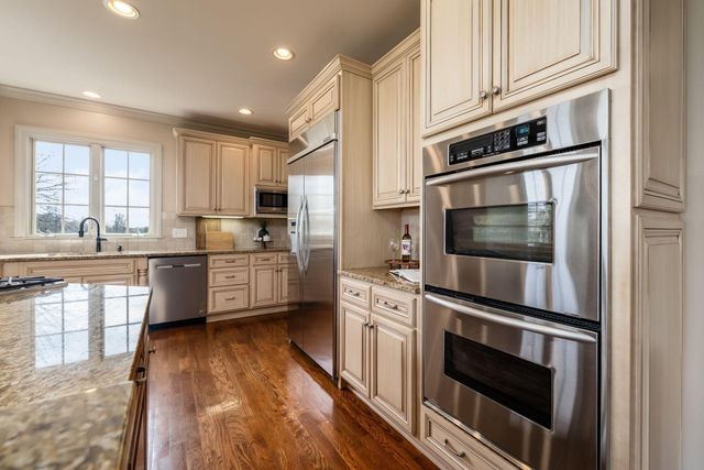 2444 Woodland Glen Drive, Powell, OH 43065