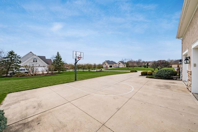 2444 Woodland Glen Drive, Powell, OH 43065