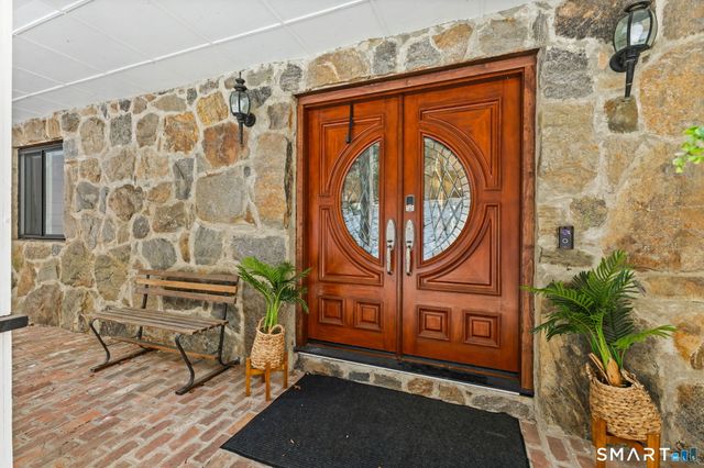 299 Redding Road, Redding, CT 06896