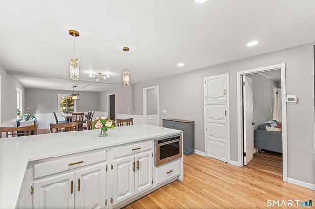 299 Redding Road, Redding, CT 06896