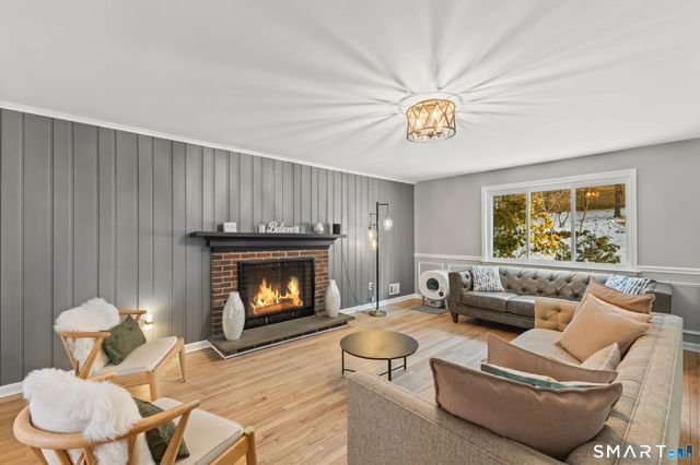 299 Redding Road, Redding, CT 06896