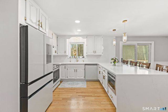 299 Redding Road, Redding, CT 06896