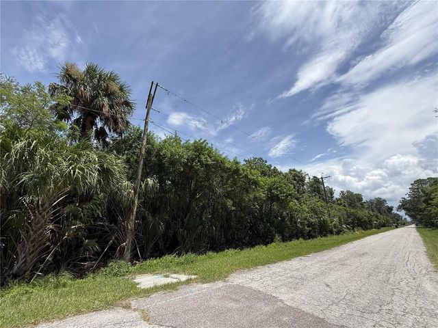 5997 KRACKER AVENUE, Gibsonton, FL 33534