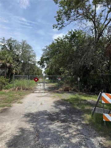 5997 KRACKER AVENUE, Gibsonton, FL 33534