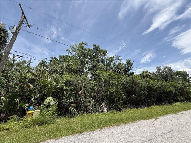 5997 KRACKER AVENUE, Gibsonton, FL 33534