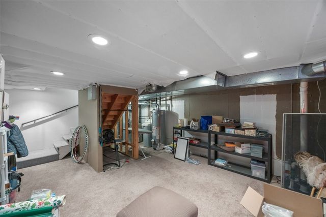 13 South View Drive NE, Iowa City, IA 52240