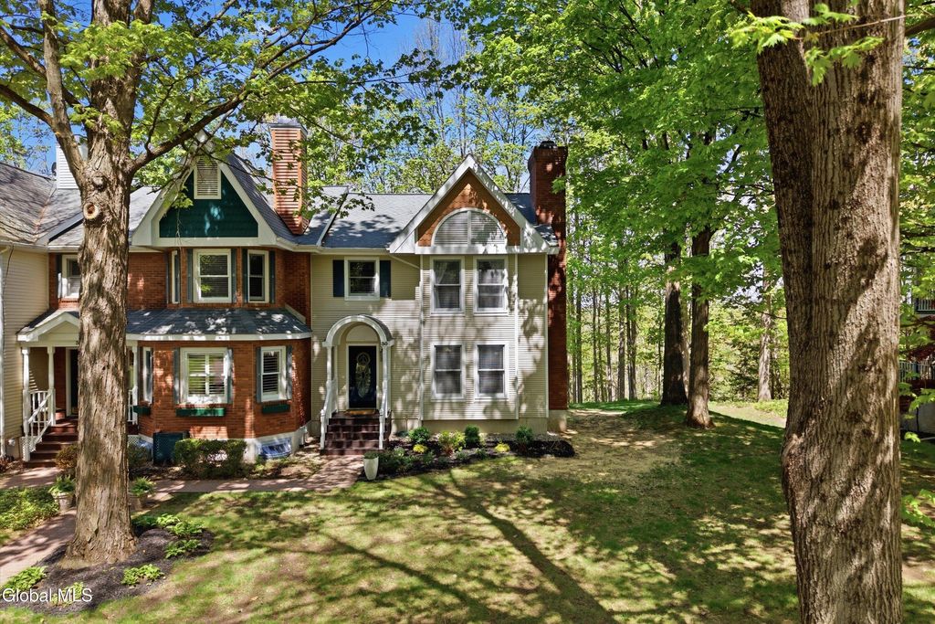 30 Sicada Street, Saratoga Springs, NY 12866