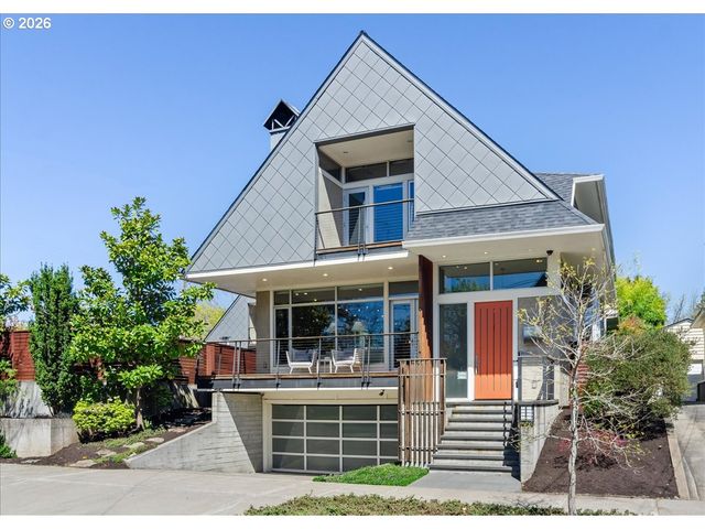 2817 Ne HAMBLET St, Portland, OR 97212