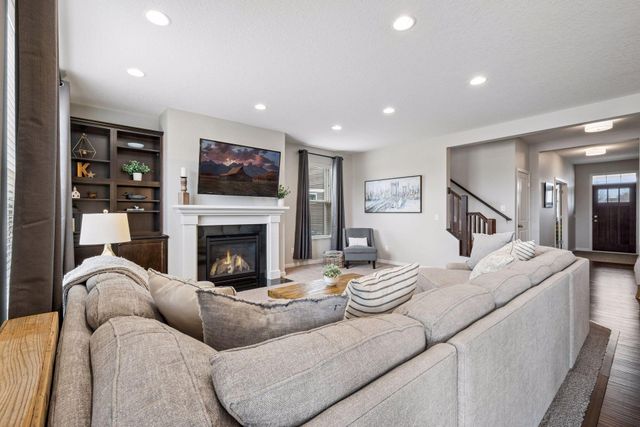 6920 Joliet Avenue S, Cottage Grove, MN 55016