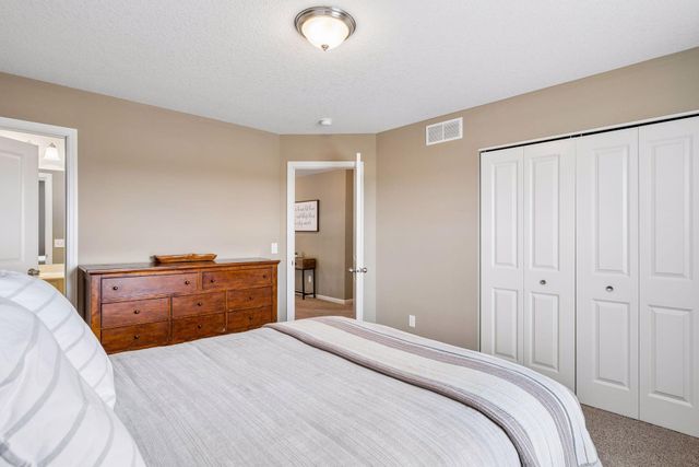 6920 Joliet Avenue S, Cottage Grove, MN 55016