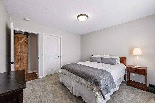 6920 Joliet Avenue S, Cottage Grove, MN 55016