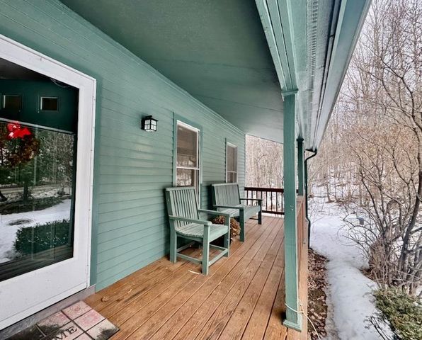 637 Wallace Hill Road, Franconia, NH 03580