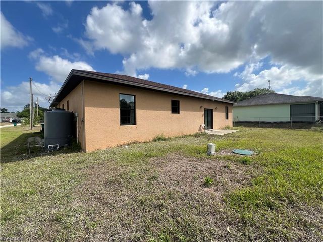 2660 72nd AVE NE, Naples, FL 34120