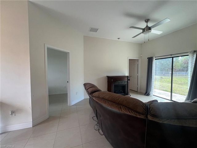 2660 72nd AVE NE, Naples, FL 34120