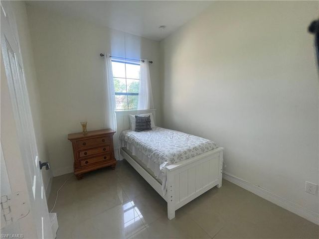 2660 72nd AVE NE, Naples, FL 34120