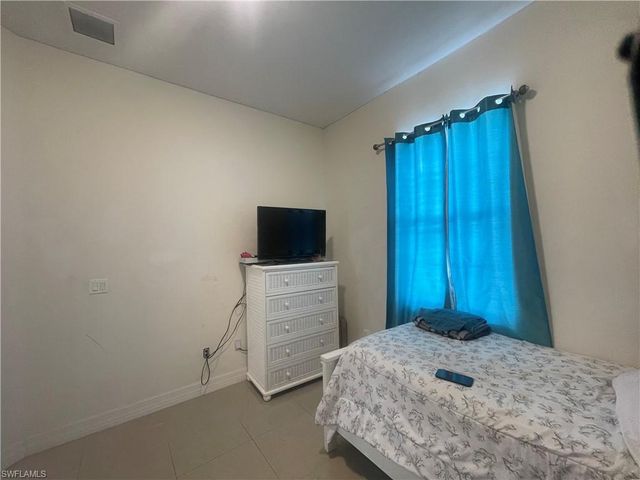 2660 72nd AVE NE, Naples, FL 34120