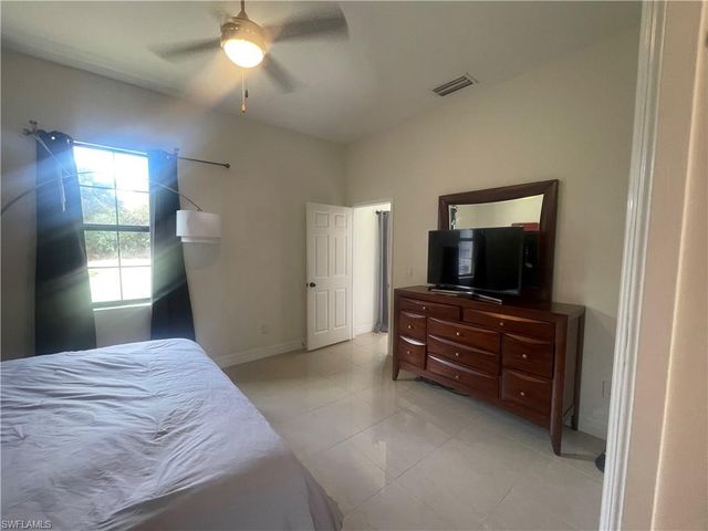 2660 72nd AVE NE, Naples, FL 34120