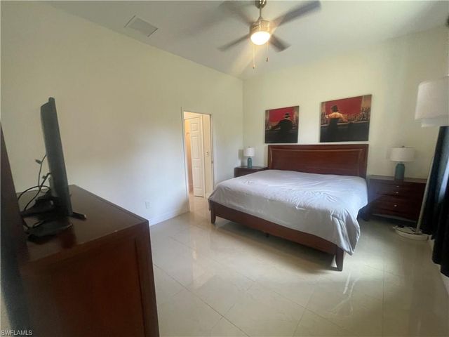 2660 72nd AVE NE, Naples, FL 34120