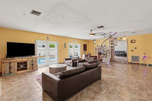 315 E CENTRAL BOULEVARD, Cape Canaveral, FL 32920