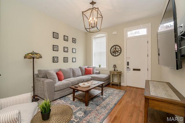 2016 S 12th Street, St Louis, MO 63104