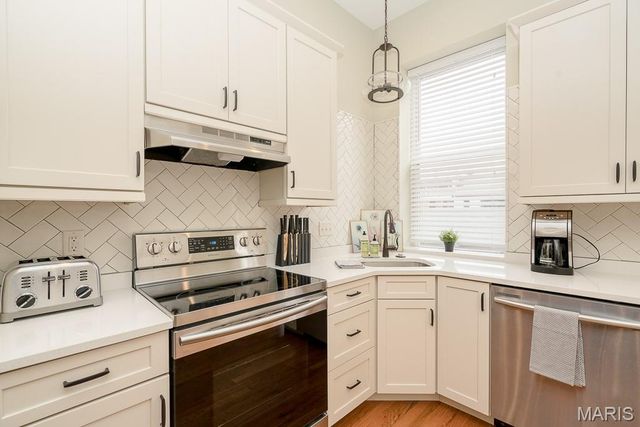 2016 S 12th Street, St Louis, MO 63104