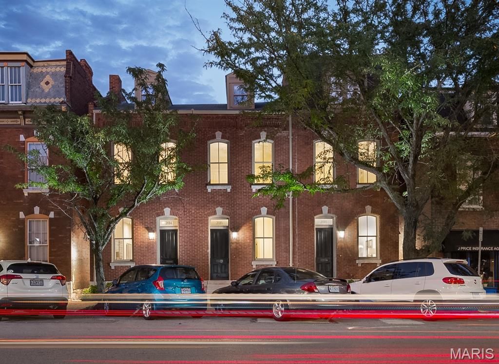 2016 S 12th Street, St Louis, MO 63104