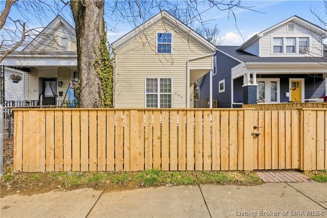 620 E 9th St, New Albany, IN 47150