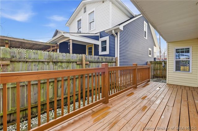 620 E 9th St, New Albany, IN 47150