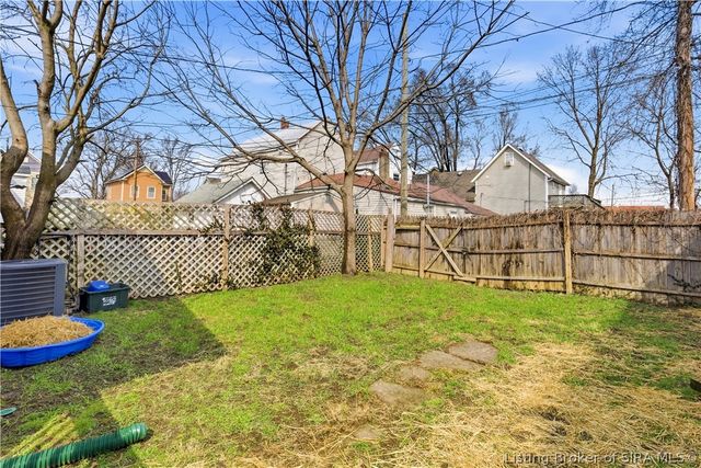 620 E 9th St, New Albany, IN 47150