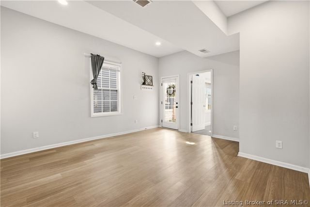 620 E 9th St, New Albany, IN 47150