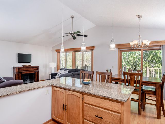 1372 Granite Lane N, Oakdale, MN 55128