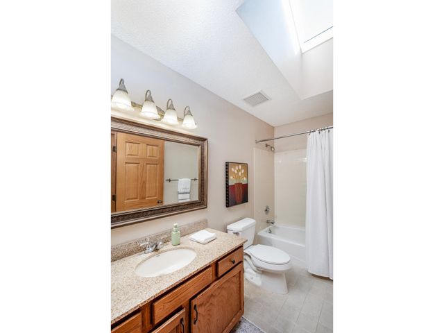 1372 Granite Lane N, Oakdale, MN 55128