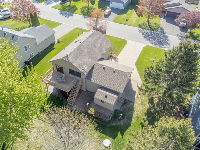 1372 Granite Lane N, Oakdale, MN 55128