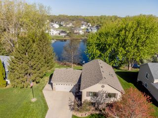 1372 Granite Lane N, Oakdale, MN 55128