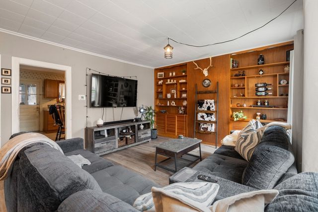 2271 Main St, Warren, MA 01092