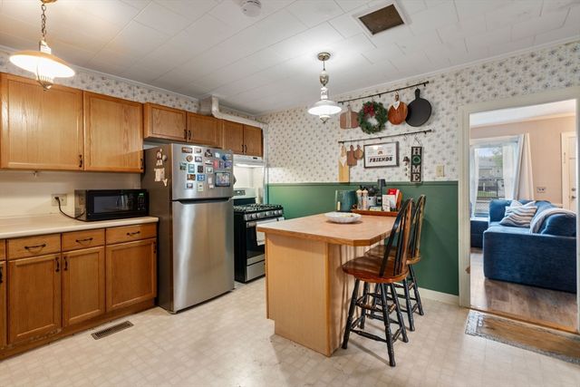 2271 Main St, Warren, MA 01092