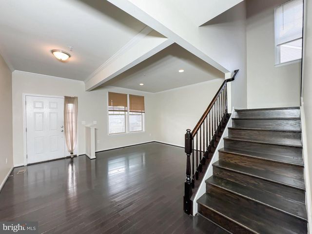 10202 GALAXY VIEW LN, Lanham, MD 20706